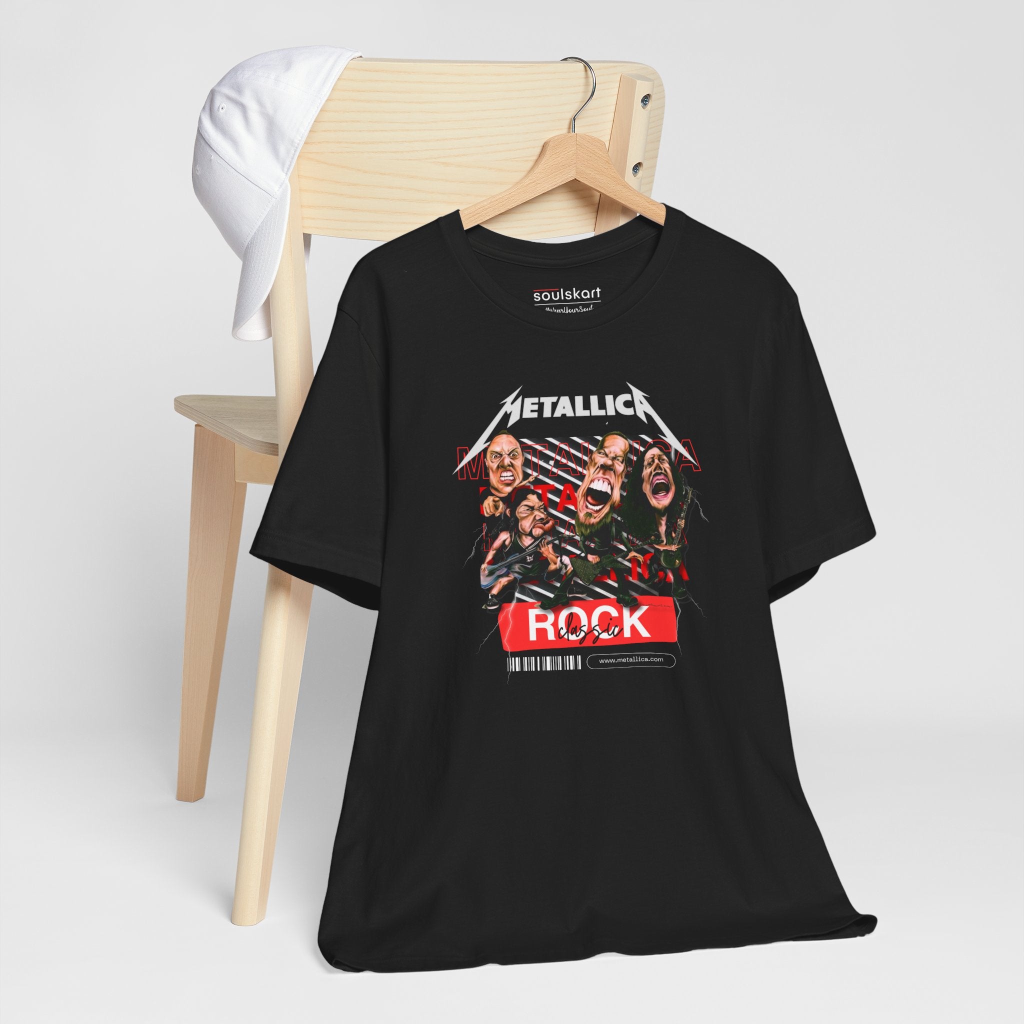 Metallica Mania: Classic Rock Band T-Shirt — detail shot